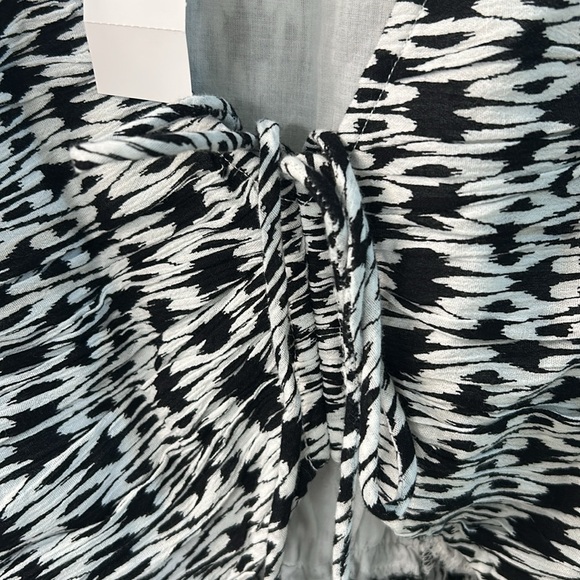 NWT LOFT Beach Black and White Tiered Cutout Maxi Dress SZ M - Picture 5 of 9